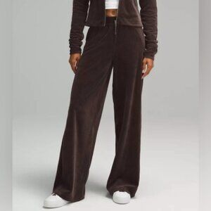 *EUC* Lululemon Scuba MR Wide-Leg Pant- Size 8